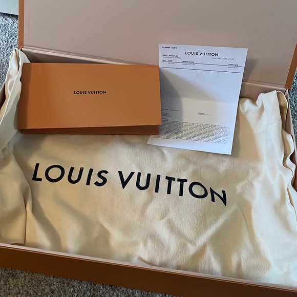 Louis Vuitton Neverfull MM - Picture 9 of 10